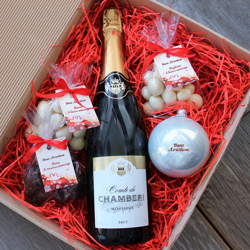 что подарить сотрудникам - алкоголь на новый год