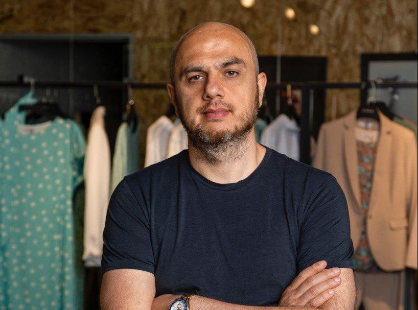 Александр Арутюнов